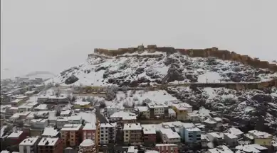 Bayburt'ta Yoğun Kar Yağışı: Hayatı Felç Etti!