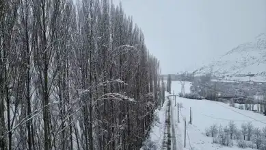 Bayburt'ta Yollar Kar Altında Kaldı
