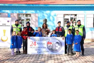 Miniklerden Öğretmenlerine Unutulmaz Sürpriz