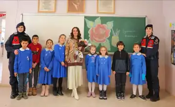 Köy Okuluna Öğretmenler Günü Sürprizi!