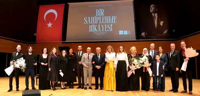Bayburt'taki Müze, İzmir'de Ödüllerini Kutladı