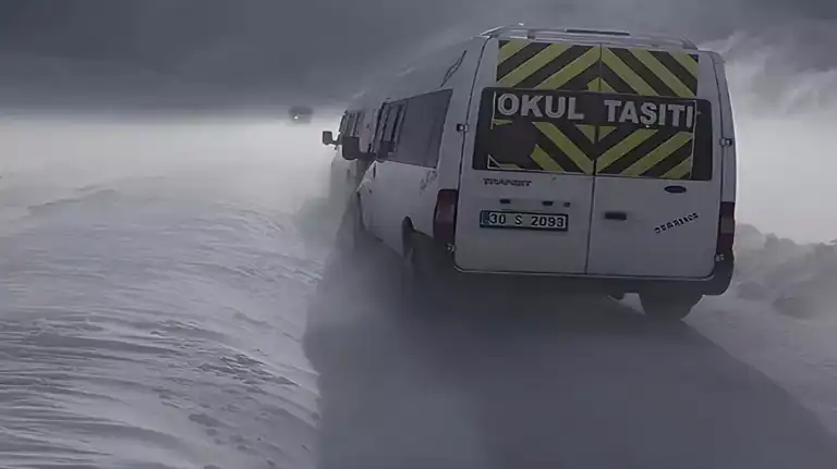 Kar Yağışı: 7 İlde Okullar Tatil!