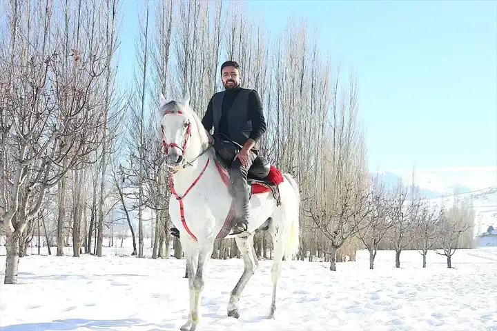 Kadir Köprücü ve Atı Berat'ın Hikayesi