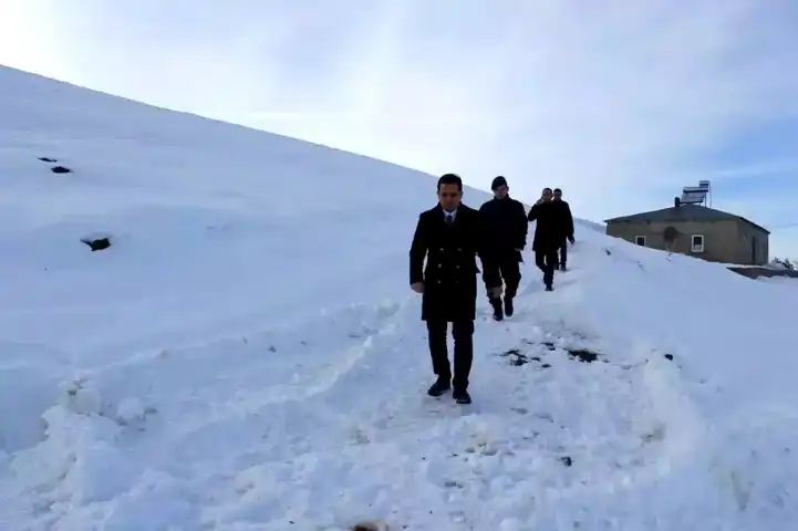 Demirözü Kaymakamı Köylüleri Ziyaret Etti